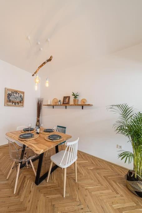 Bohohome Next To The Main Street 소피아 외부 사진